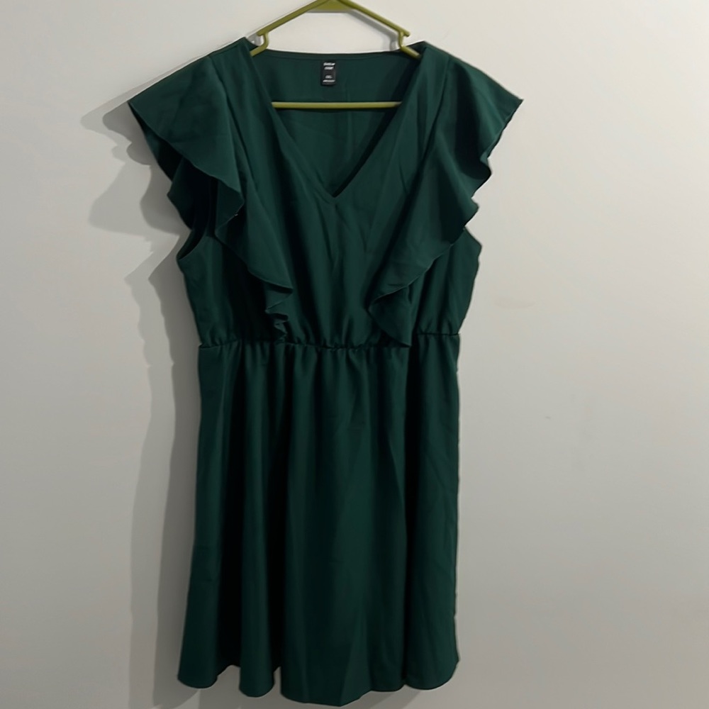 Shein Curve, Hunter Green dress